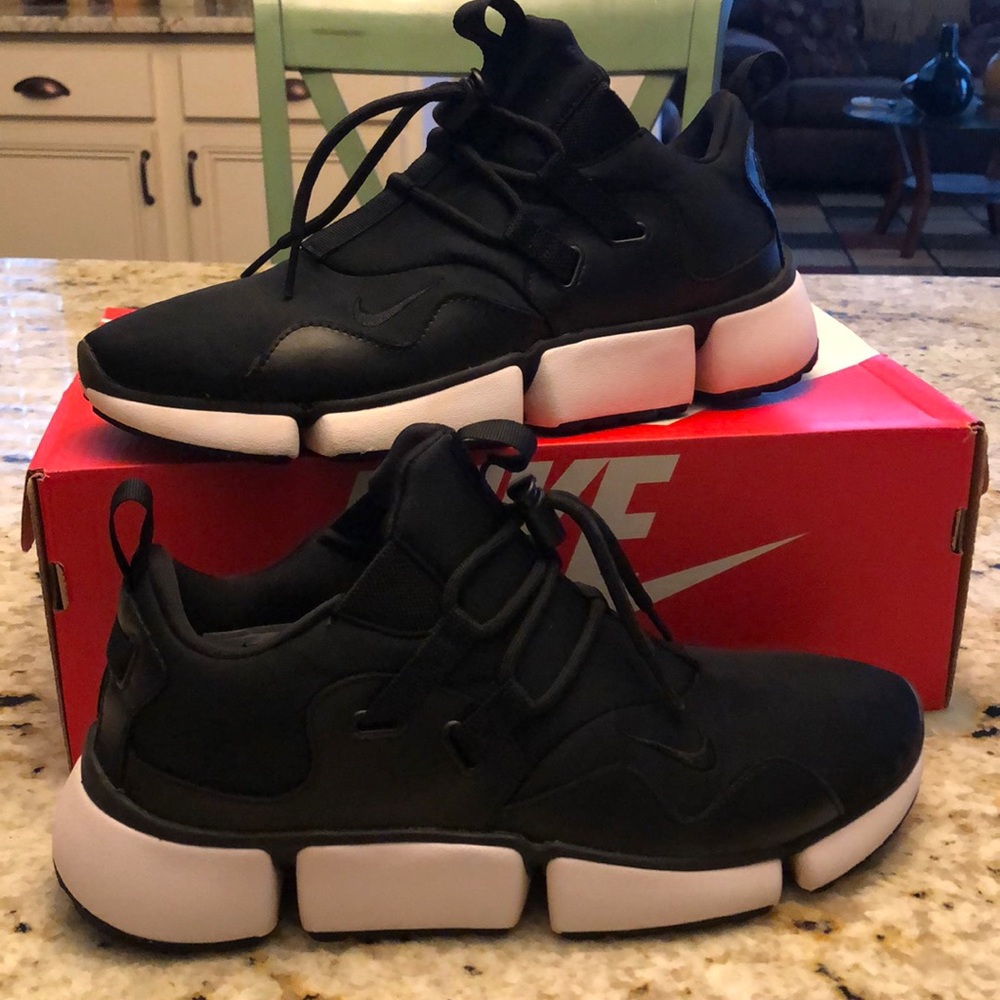 Men’s Nike Pocket Knife DM
